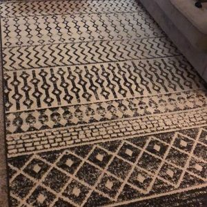 Living room rug 6 x 8 perfect conditions